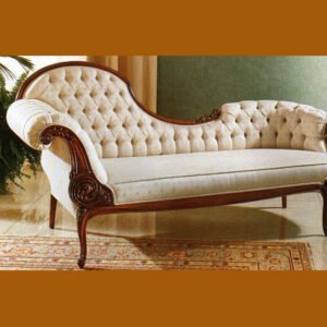 Classic Royal Chaise Lounge – Antique Cream & Walnut
