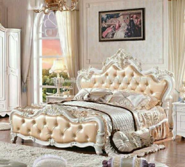 Victorian Elegance Teak Bed (Ivory & Beige)
